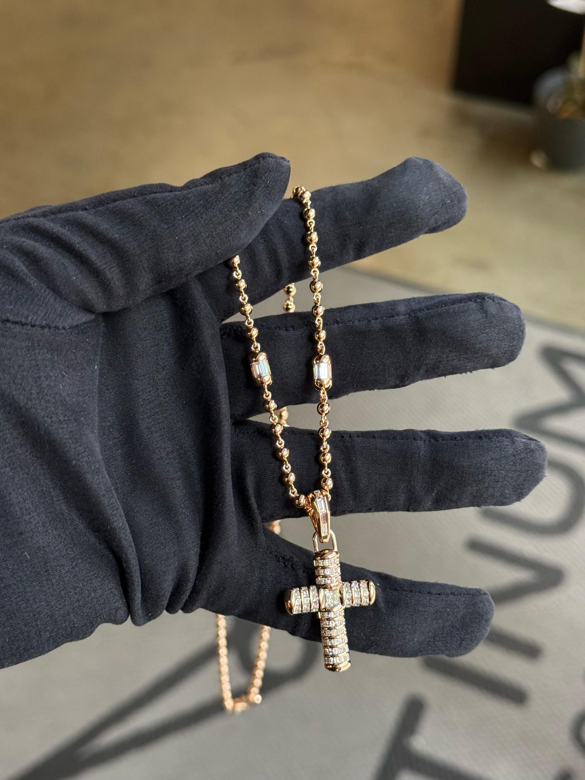 EZEIA Diamond Dose Cross Pendant 3